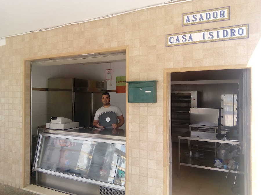 Asador de Pollos - Casa Isidro