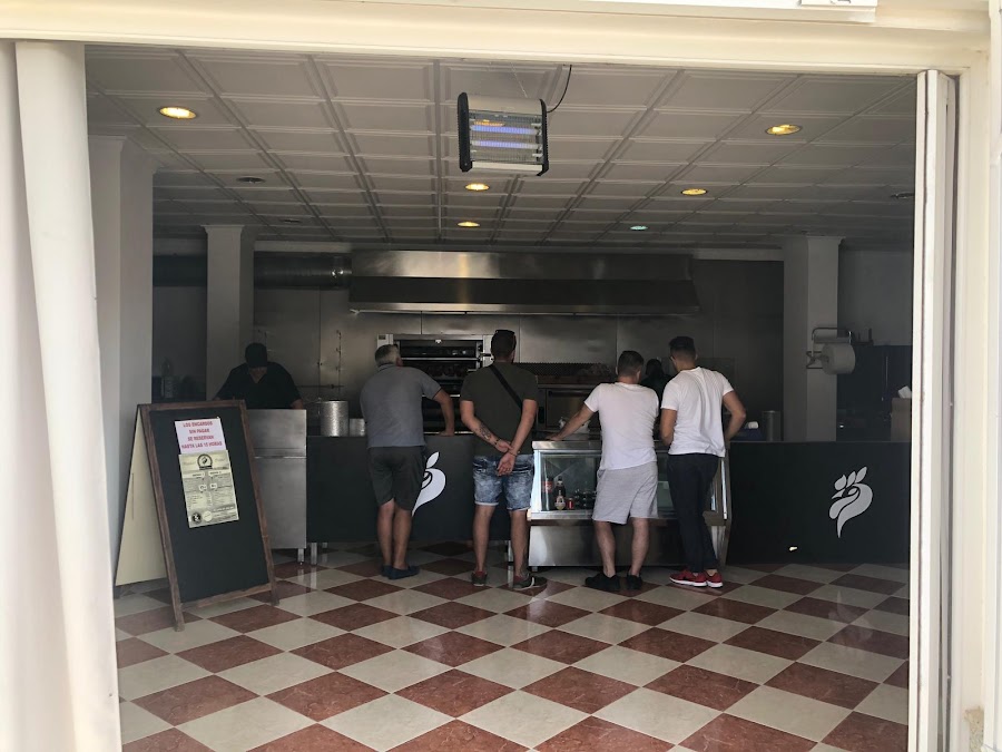 Asador de pollos Pinto