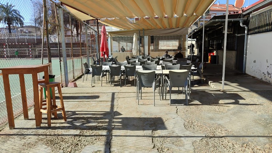 Bar polideportivo pardaleras
