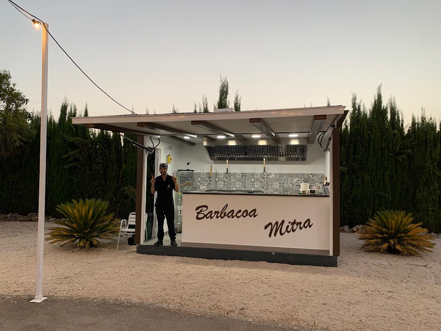 Hotel-restaurante Mitra Crisalida