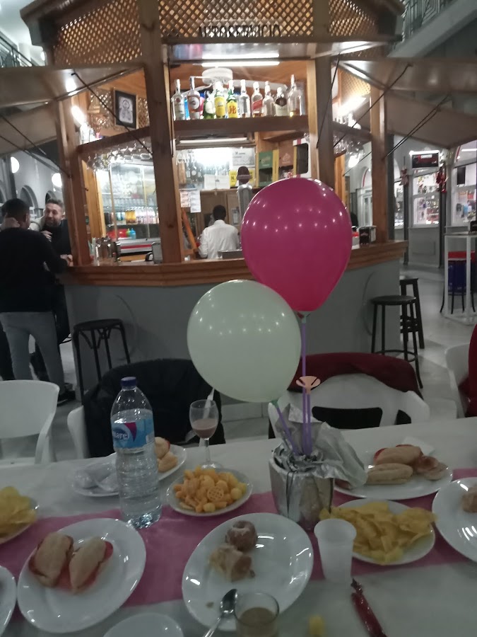 Bar-Cafetería LA PLAZA