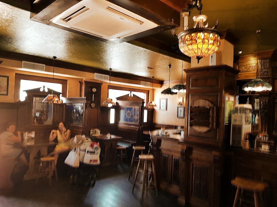 Brown's Irish Tavern