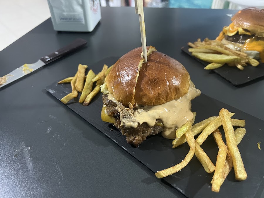 Burgers American's Street Carey | Traditional Foods