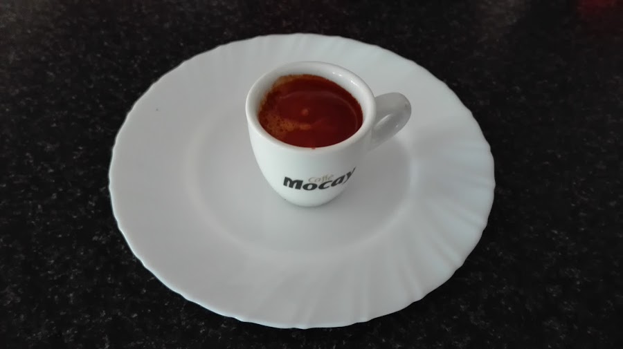 Cafe Bar El Loro Rojo