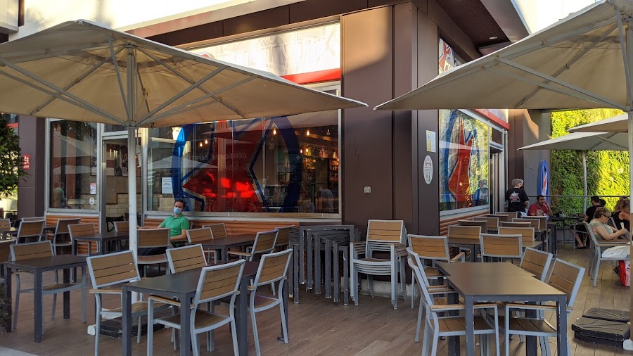 Foster's Hollywood