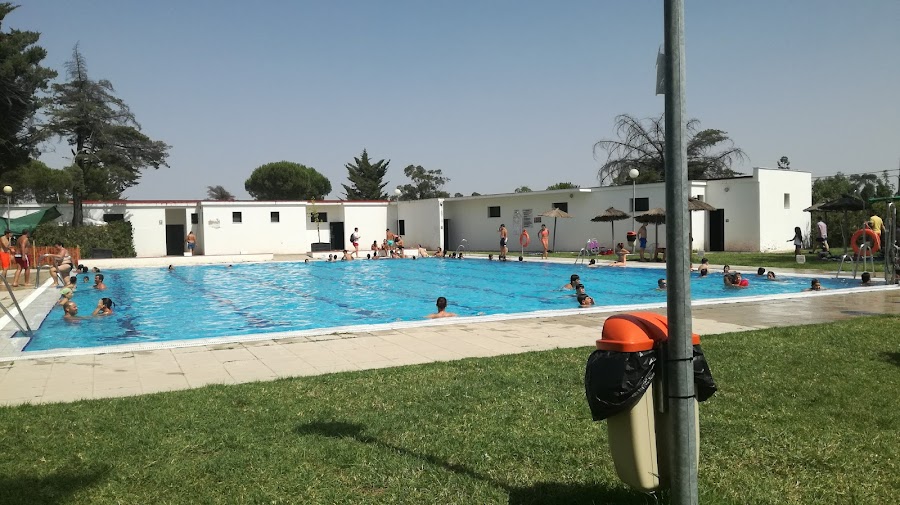 Piscina Municipal El Campillo