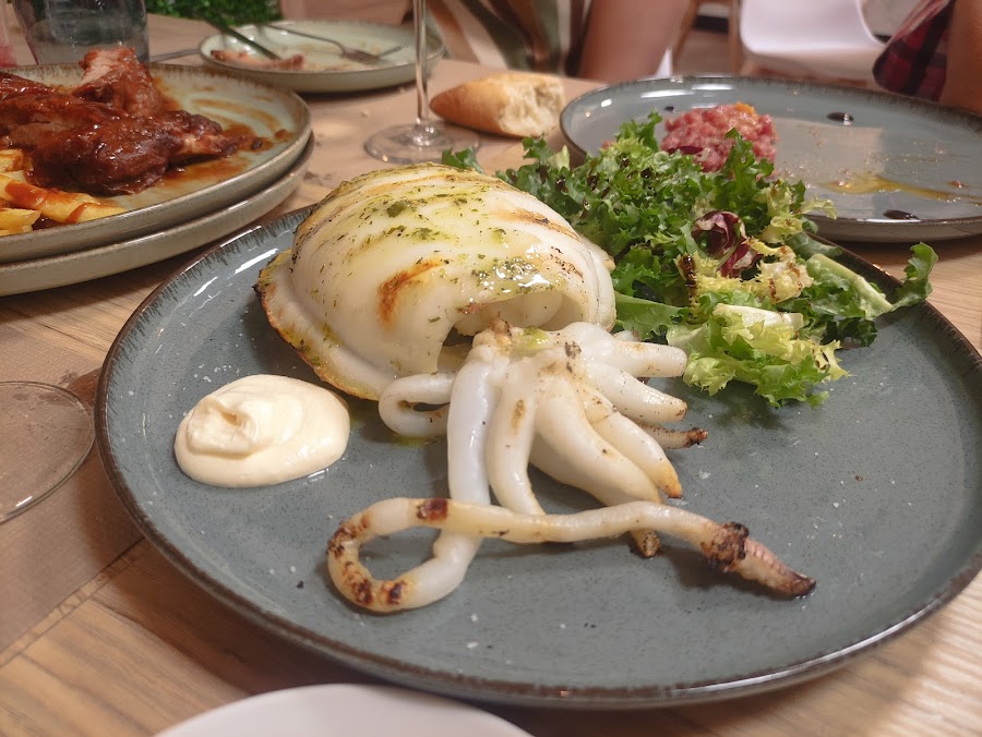 THE GARDEN GASTROBAR