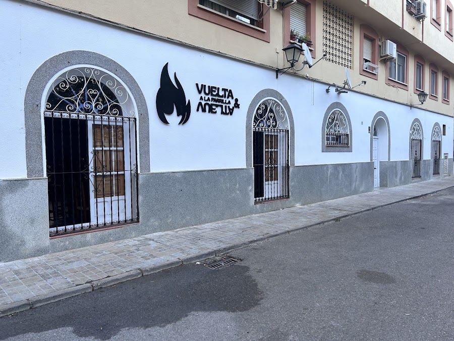 Vuelta y Vuelta Restaurante